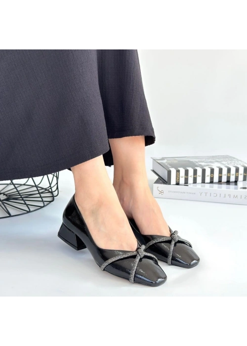 Pety Siyah Rugan Topuklu Ayakkabı