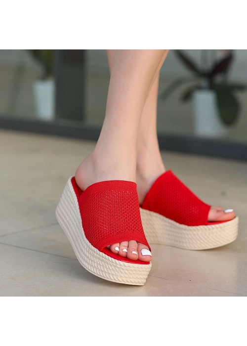 Tiona Kırmızı Triko Dolgu Topuk Terlik