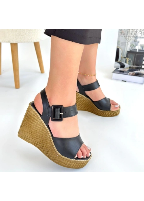 Wowo Siyah Cilt Vizon Dolgu Topuk Sandalet