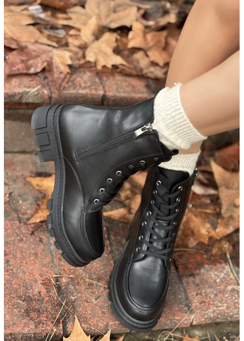 Yuran Siyah Cilt Bağcıklı Bot