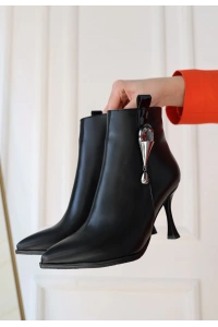 Biort Siyah Cilt Topuklu Bot