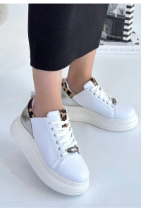 Gasta Beyaz Cilt Gümüş Detaylı Bağcıklı Spor Ayakkabı