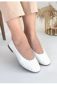 Junoy Beyaz Saten Taşlı Babet Ayakkabı