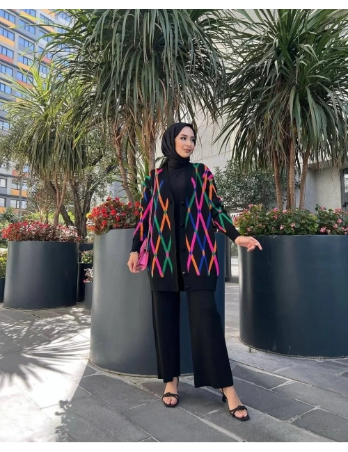 Hırkalı ikili takım çok renkli triko siyah