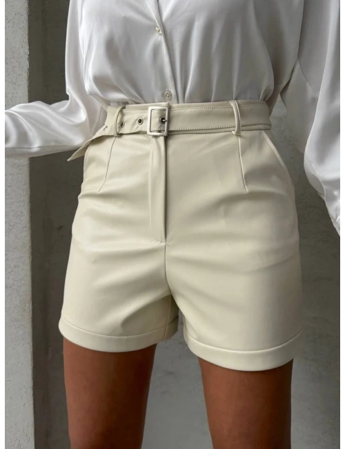 Kemerli deri şort krem h241003