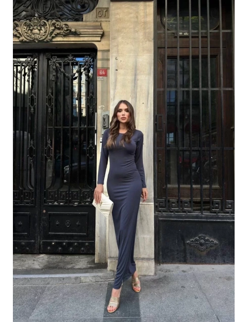 Uzun kollu uzun elbise