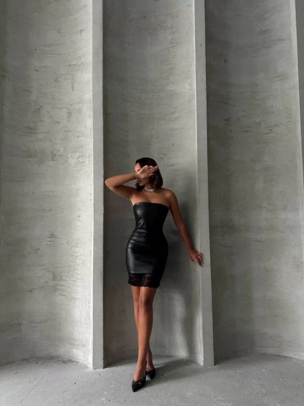 Altı dantelli straplez deri elbise siyah w240419