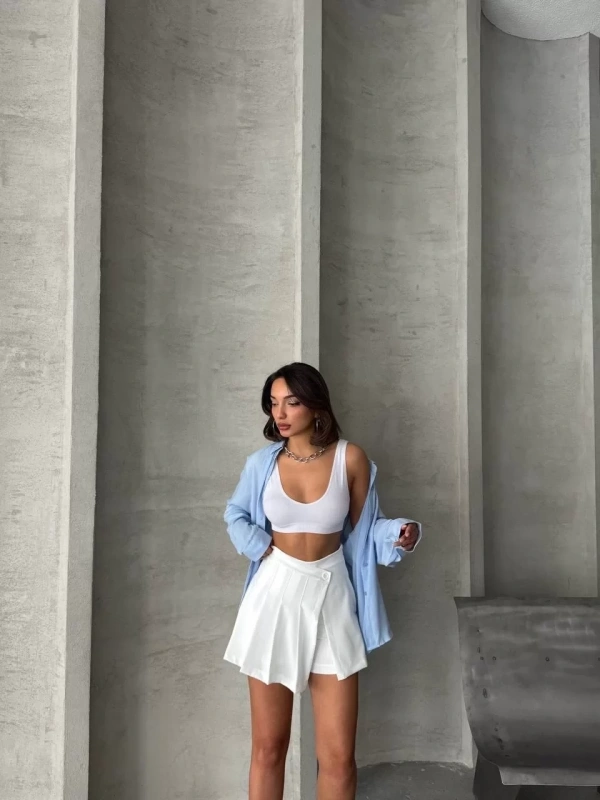 Piliseli düğmeli şort etek beyaz s25813