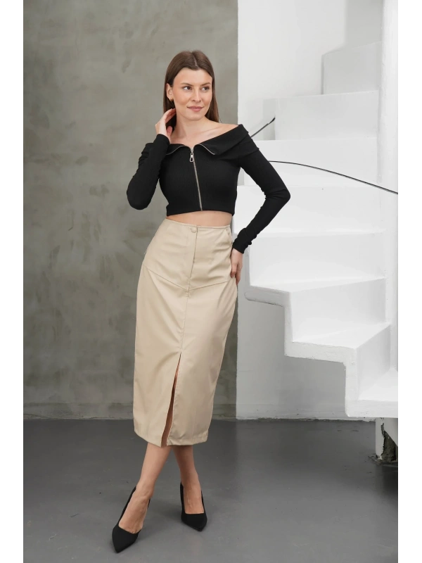 Yırtmaçlı uzun deri etek bej