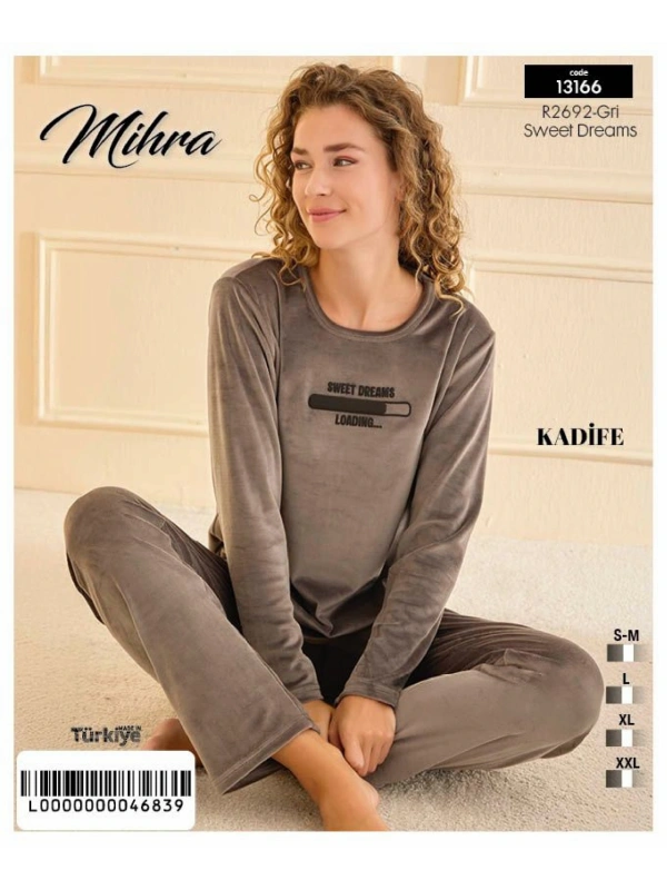 13166 Kadın Kadife Uzun Kol Pijama Takımı