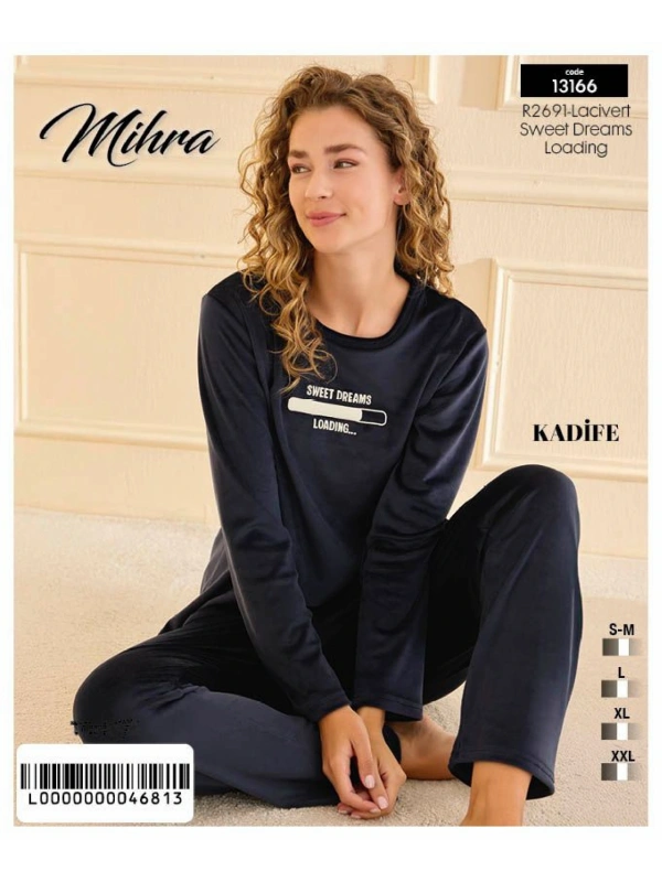 13166 Kadın Kadife Uzun Kol Pijama Takımı