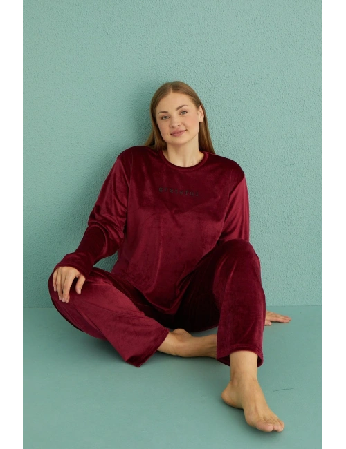 13213 Kadın Kadife Uzun Kol Pijama Takımı