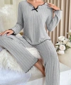 Kadın Gri Çizgili Uzun Kollu Fiyonk Detaylı Pijama Takımı Rahat Mevsimlik