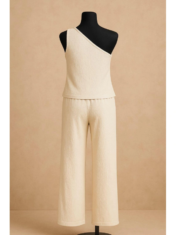 Kadın Beyaz Tek Omuzlu Şık Bluz & Geniş Paça Pantolon İkili Takım