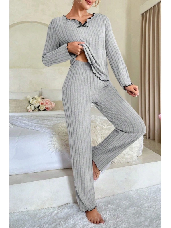 Kadın Gri Çizgili Uzun Kollu Fiyonk Detaylı Pijama Takımı Rahat Mevsimlik