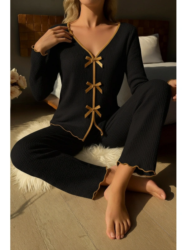 Kadın Siyah Fiyonklu İç Çamaşırı Ve Uzun Kollu V Yaka Pijama Takımı 4lü Set