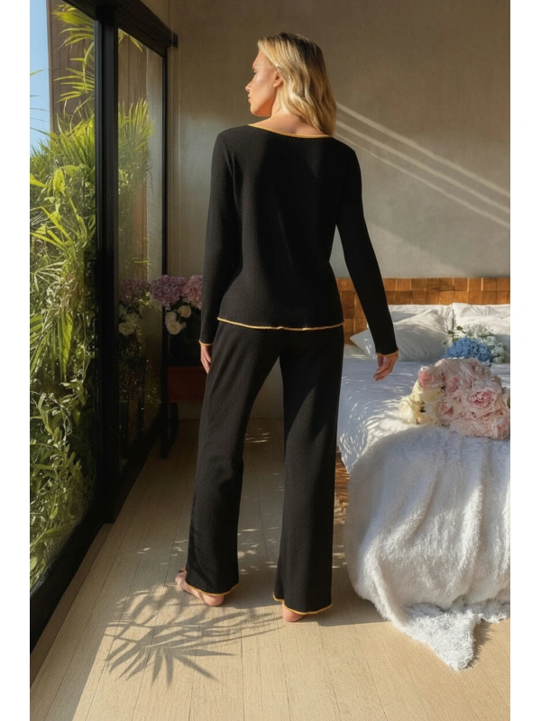 Kadın Siyah Fiyonklu İç Çamaşırı Ve Uzun Kollu V Yaka Pijama Takımı 4lü Set