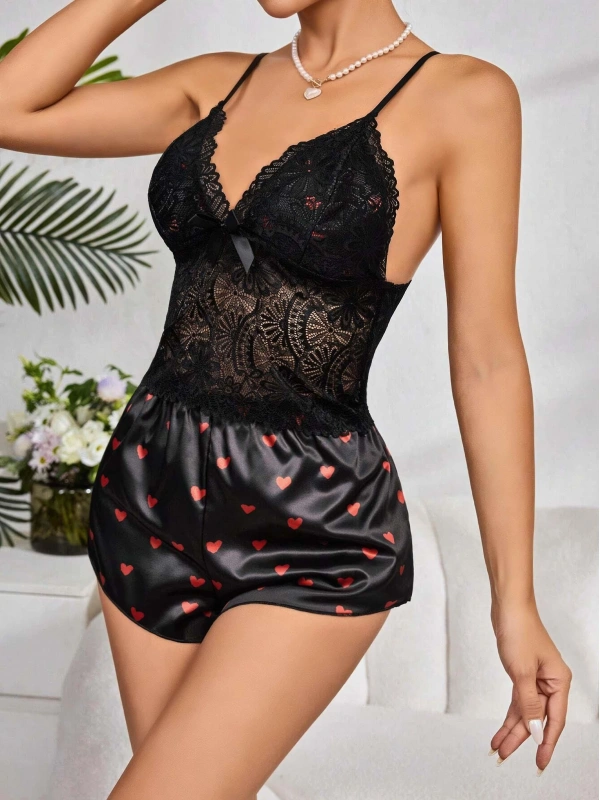 Kadın Siyah Kırmızı Kalp Desenli Saten Şort Pijama Takımı 2232