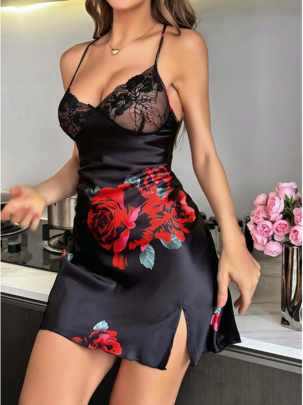 Kadın Siyah Saten Askılı Dantel Detaylı Gül Çicek Baskılı Gecelik 2221