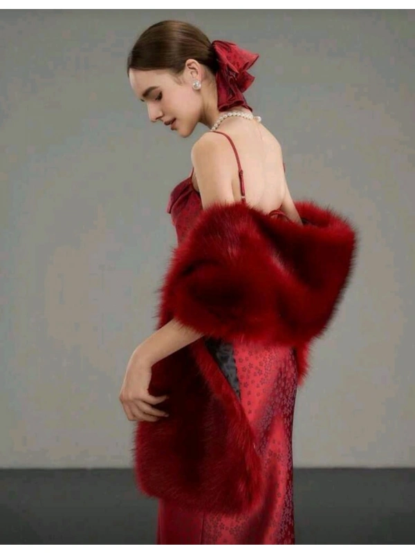 Kürk Orijinal Kırmızı Seksi Omuzluk Şık Kürk