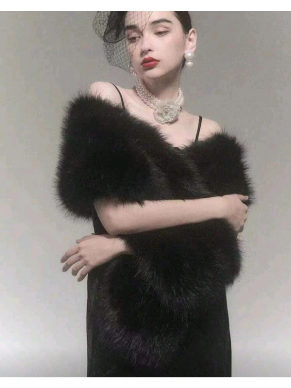 Kürk Orijinal Siyah Seksi Omuzluk Şık Kürk