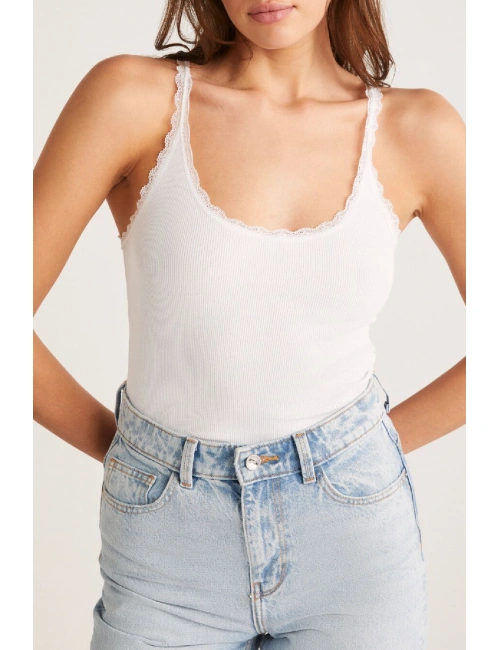 Kadın Beyaz Normal Kalıp Dantel Detalı Ince Askılı Oyuk Yaka Atlet