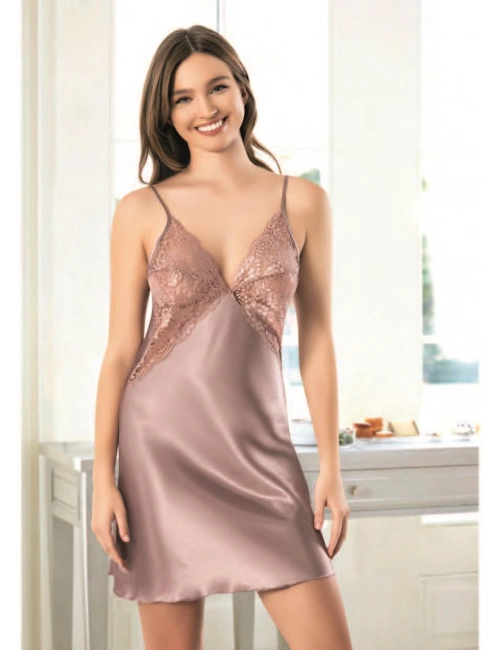 2130 Miss Laris Gecelik