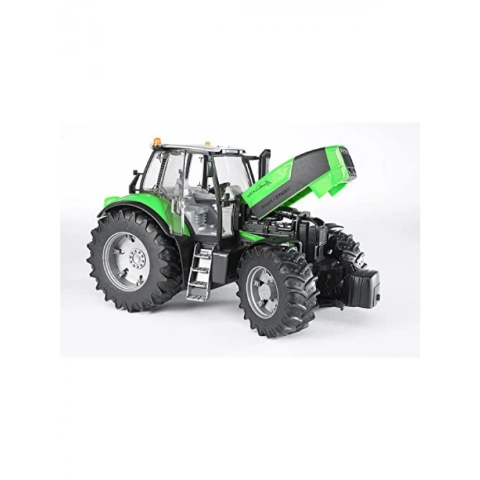 1:16 Ölçekli Traktör Modeli