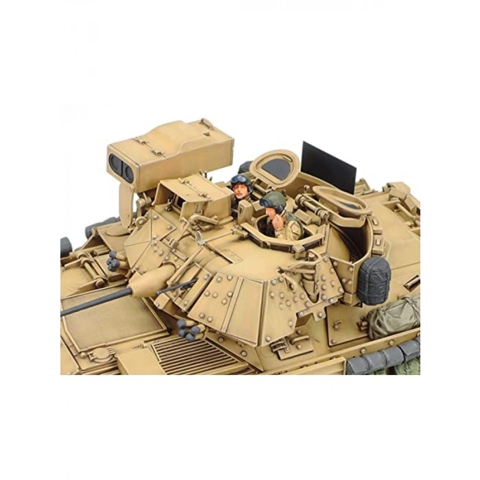 1:35 Ölçekli M2A2 Bradley Plastik Montaj Seti - Detaylı Hobi Montajı