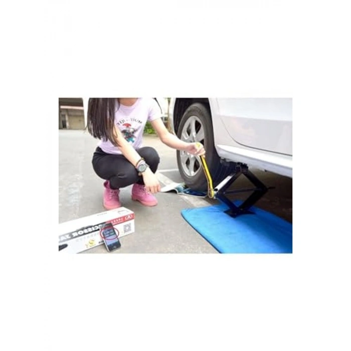 1.5 Ton Kapasiteli Evrensel Makaslı Oto Kriko, Fiat Egea Uyumlu