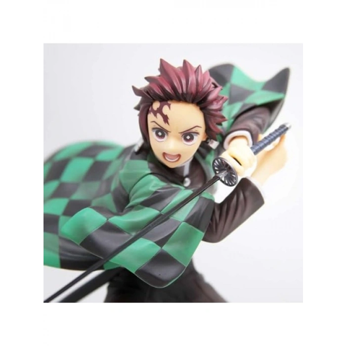 16 cm Boyutunda Aksiyon Figürü - Tanjiro