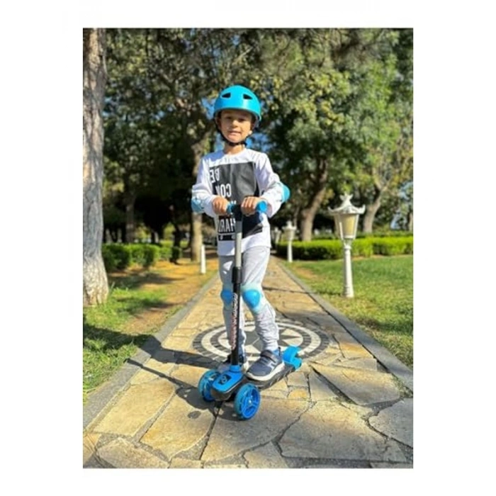 3 Tekerlekli Işıklı Scooter, Mavi Renkli ve Eğlenceli Tasarım