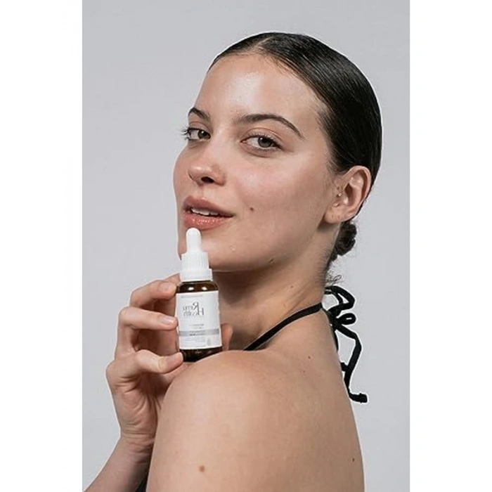 30 ml Siyah Nokta ve Sivilce Karşıtı Serum, Niacinamide İçerir