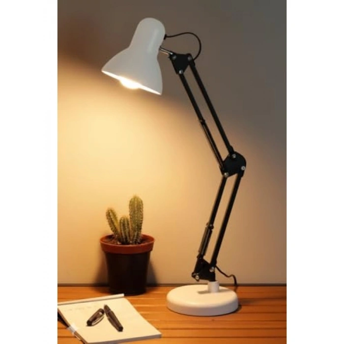 360° Hareketli Masa Lambası - Oynar Başlıklı Metal Gövde