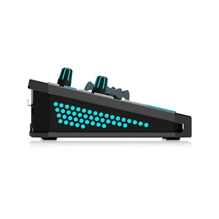 4 kanallı online broadcast mikser, GoXLR modeli