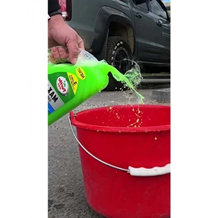 4 Litre Süper Konsantre Oto Yıkama Şampuanı ile Derin Temizlik