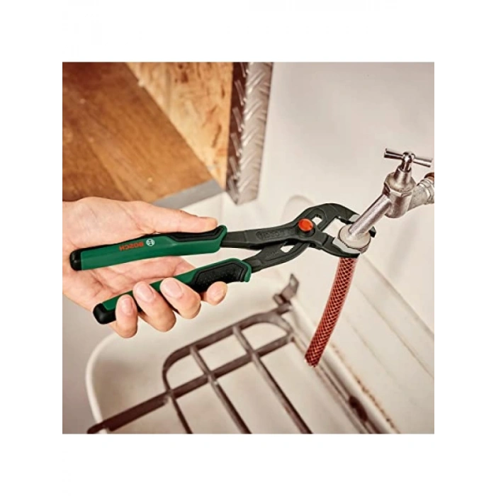 46 mm Çene Açıklığına Sahip Profesyonel Boru Anahtarı