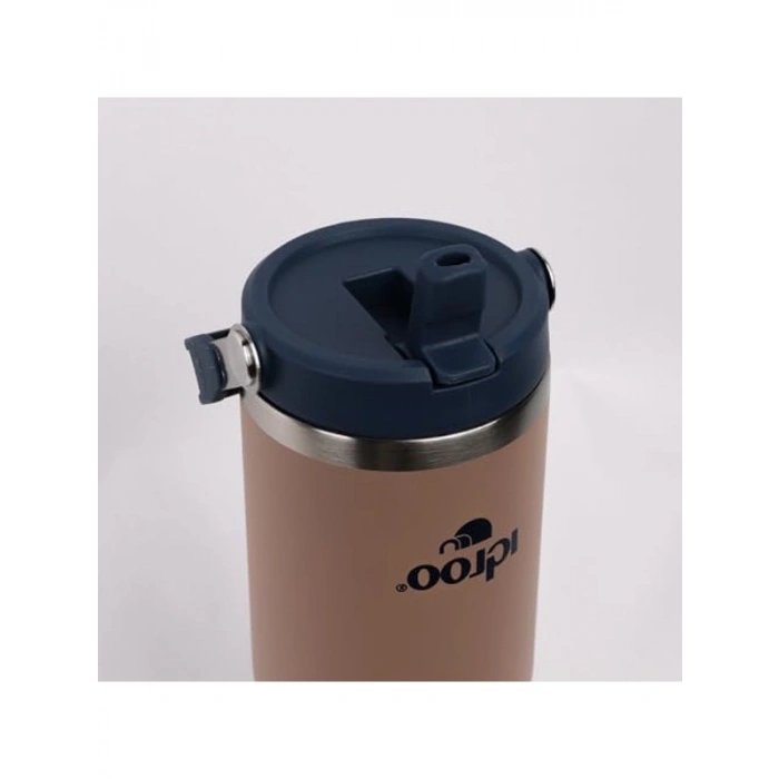 900 ML Kapasiteli Termos, Pratik ve Taşınabilir Tasarım