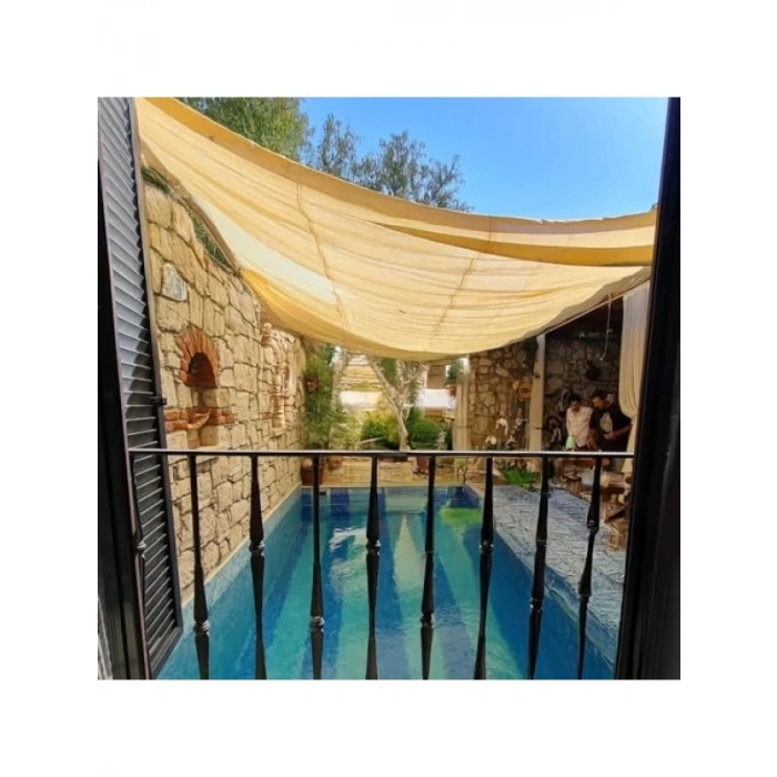 %95 Gölgeleme Kapasiteli Krem Renkli Bahçe Çit Filesi - 3 M x 3 M