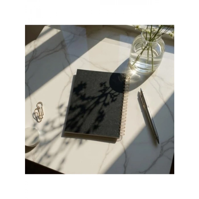 A4 Boyutunda Çizgili Spiralli Not Defteri (120 Yaprak)