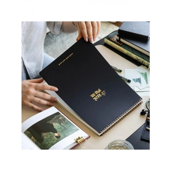 A4 Boyutunda Siyah Kraft Kapak Eskiz Defteri - 60 Yaprak Perforajlı