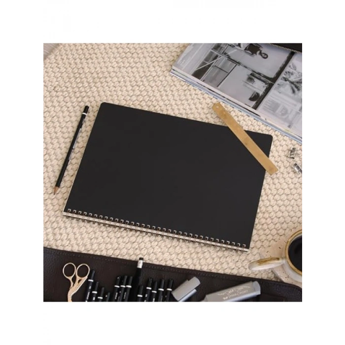 A4 Boyutunda Siyah Kraft Karton Kapaklı Kareli Not Defteri
