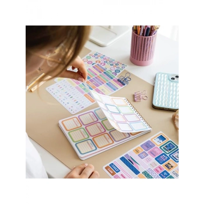 A5 Boyutunda 18 Yaprak Renkli Sticker Defteri - 1183 Adet