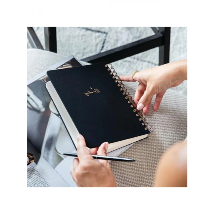 A5 Boyutunda Spiralli Sert Kapak Not Defteri - Keten Kaplama