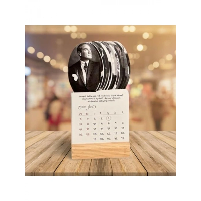 Ahşap Ayaklı Atatürk Temalı 2026 Takvim - Özel Tasarım