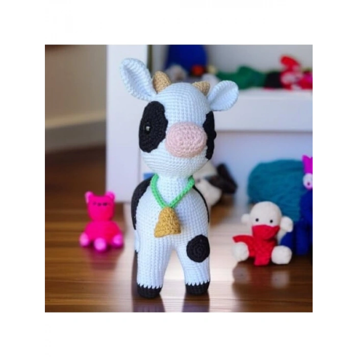 Amigurumi İnek Tasarımlı Eğlenceli Oyuncak