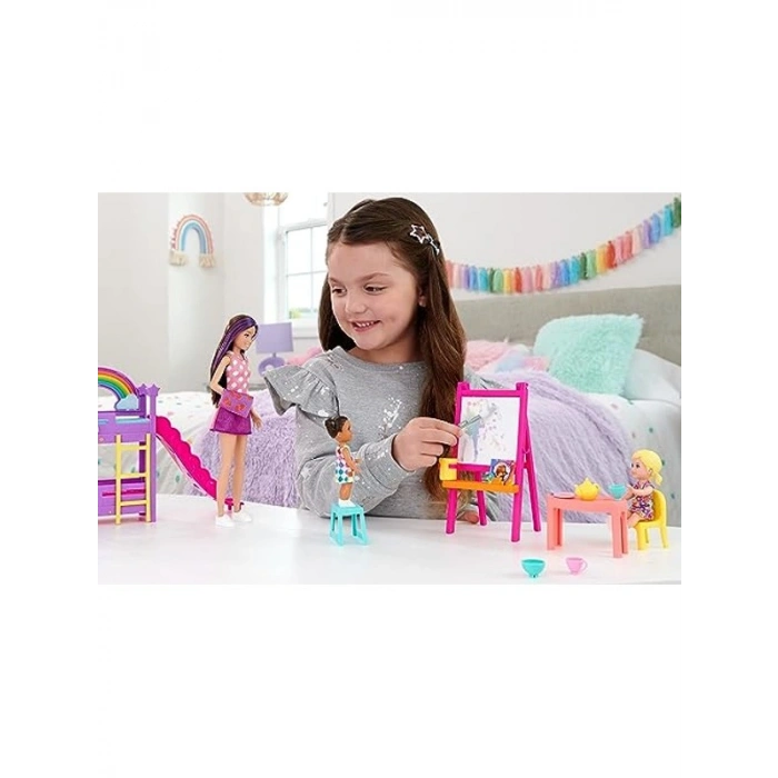 Barbie Bebek Bakıcılığı Seti: 3 Bebek ve 15 Aksesuar