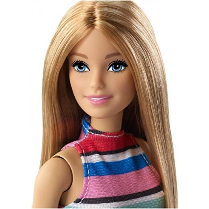 Barbie Bebek ve Aksesuar Seti, 11 Parça