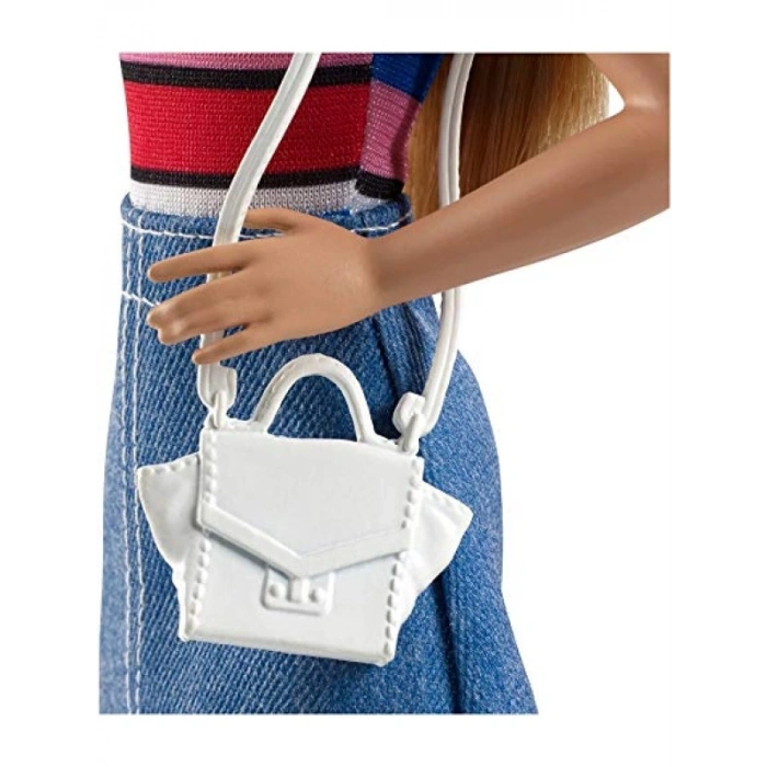 Barbie Bebek ve Aksesuar Seti, 11 Parça