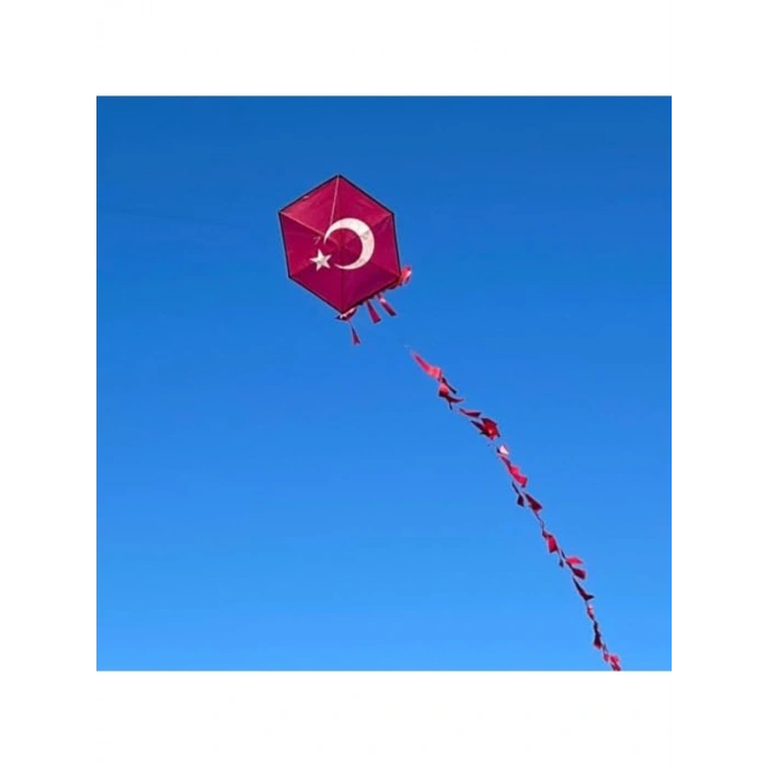 Bayraklı Desenli Uçurtma, Eğlenceli Uçuş Deneyimi